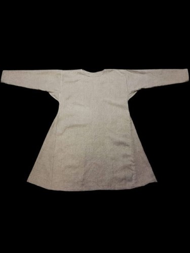 Tunika lniana wczesnośredniowieczna